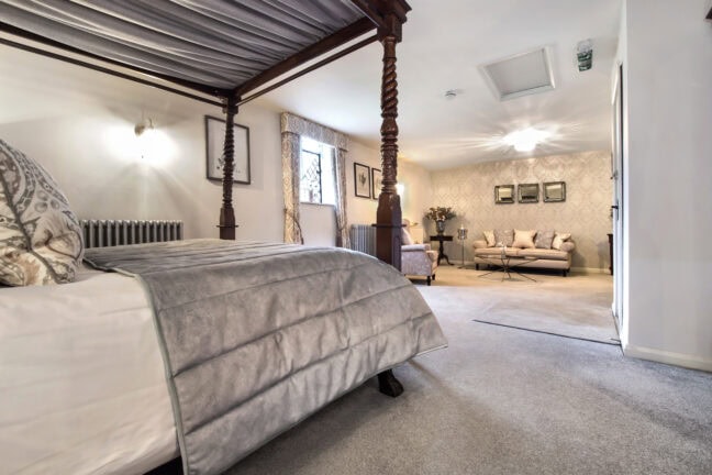 Leez Accommodation