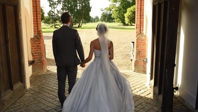 Wedding traditions in England