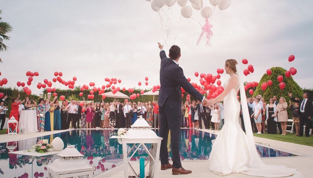 How much does it cost to be a wedding guest?