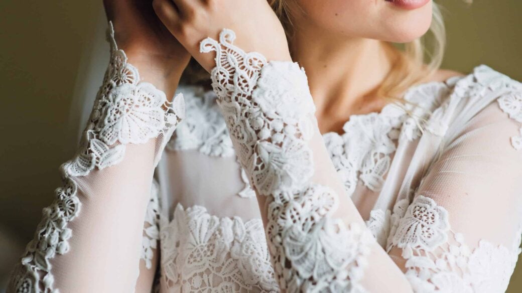 Our long-sleeved wedding dress picks for this season